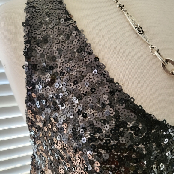 Decree – Front-Side Black Sequin/Back-Side Polyester Elegant Tank Top - Picture 4 of 10